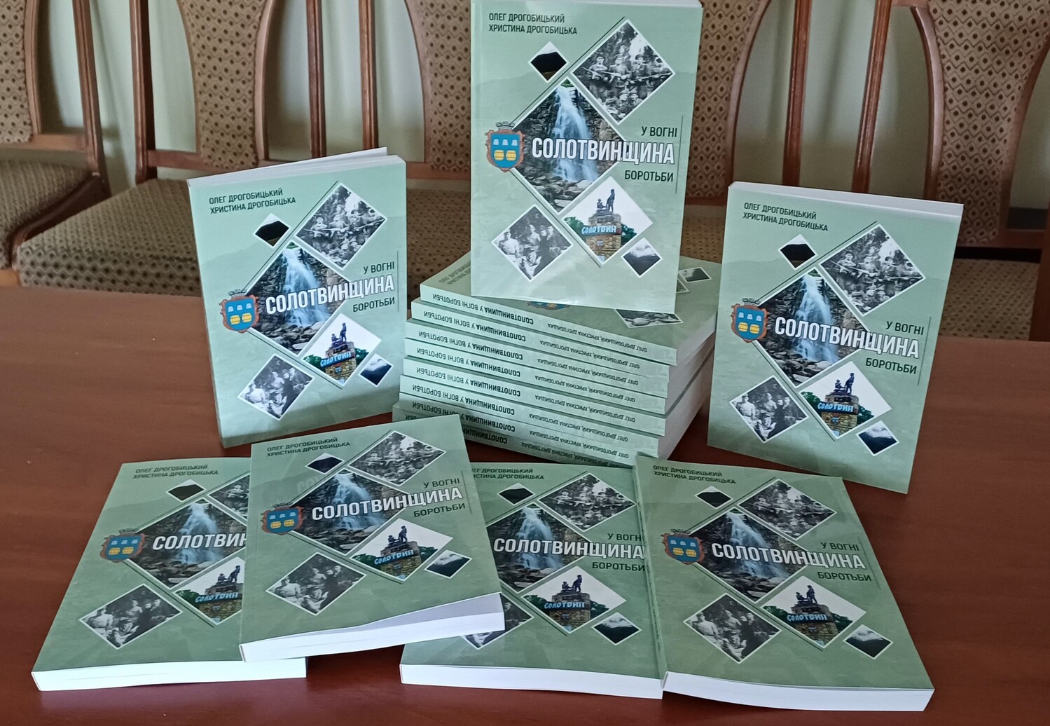 ПОДАРОВАНІ КНИГИДЛЯ БІБЛІОТЕК ГРОМАДИ