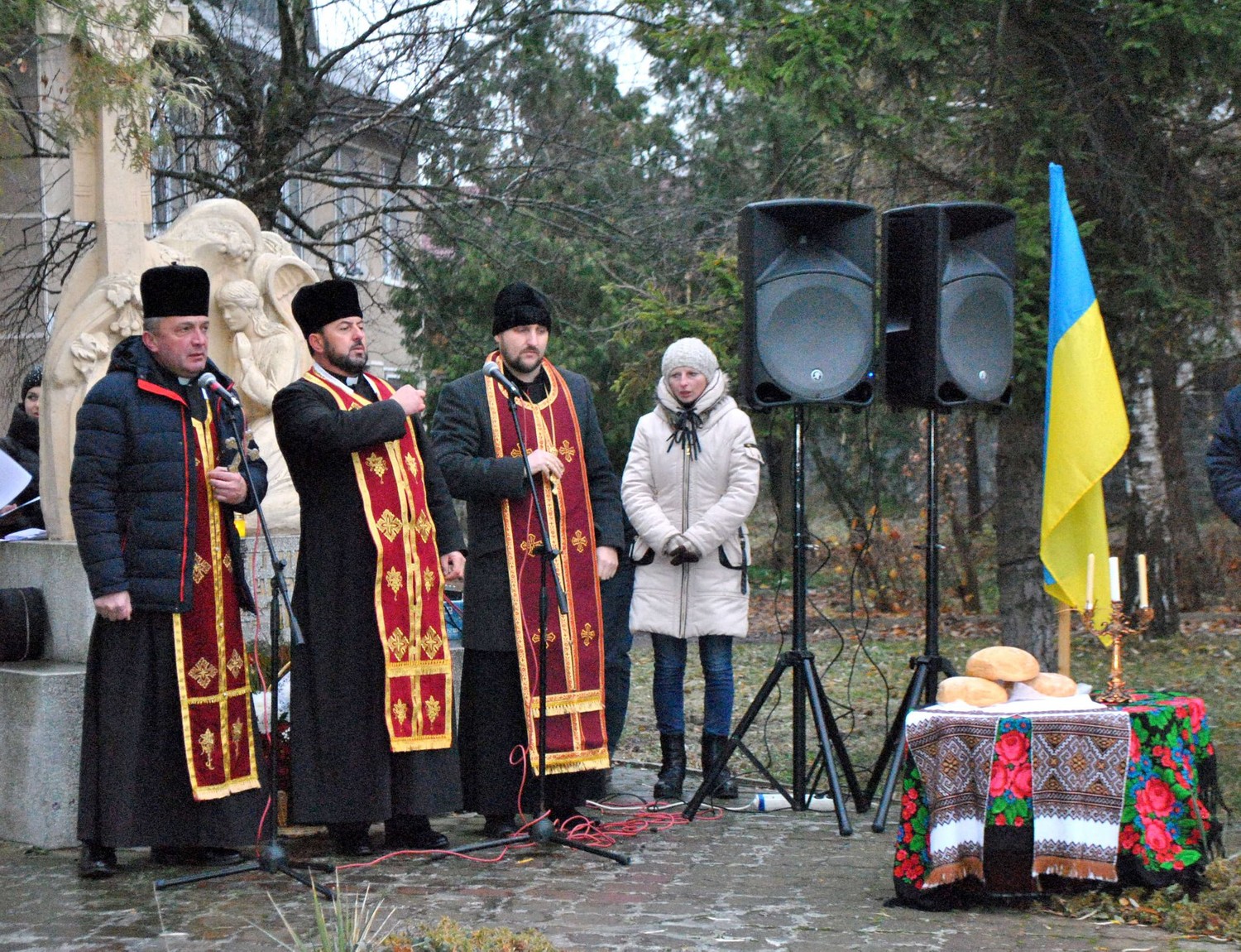 РОЗП'ЯТА ДУША НА ХРЕСТІ ВСЕВИШНЬОЇ ПЕЧАЛІ